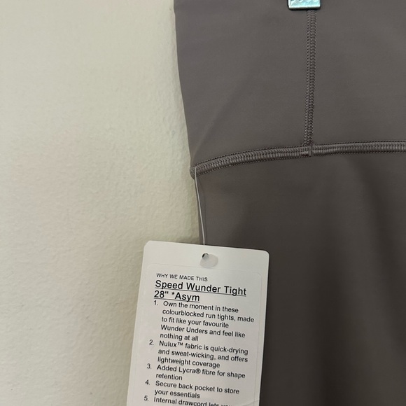 Lululemon Speed Wunder Tight *Asym
Half Moon / Light Chrome! EUC - Picture 5 of 5